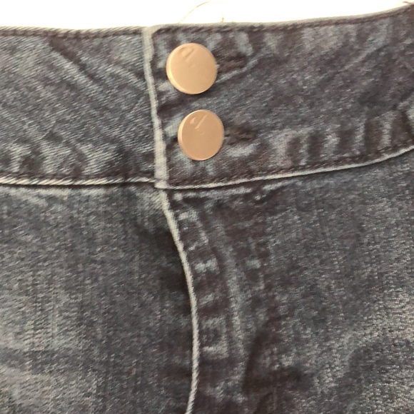 Blue jeans, tapered leg and double button - Picture 5 of 7